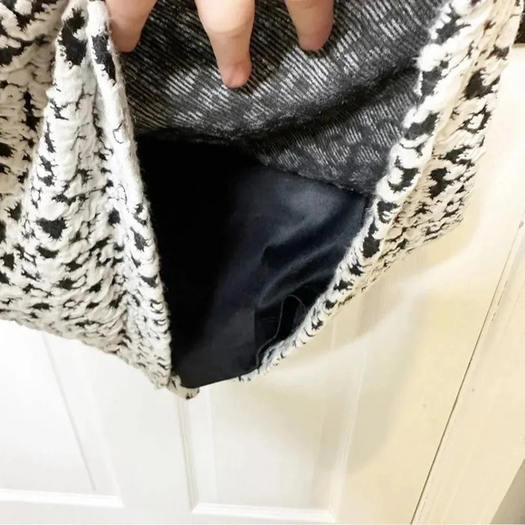 PHILOSOPHY Dress Scoop Neck Sleeveless Sheath Black White Leopard Print Size L - Picture 3 of 6